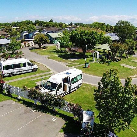 Amber Kiwi Holiday Park & Motels Крайстчърч Екстериор снимка