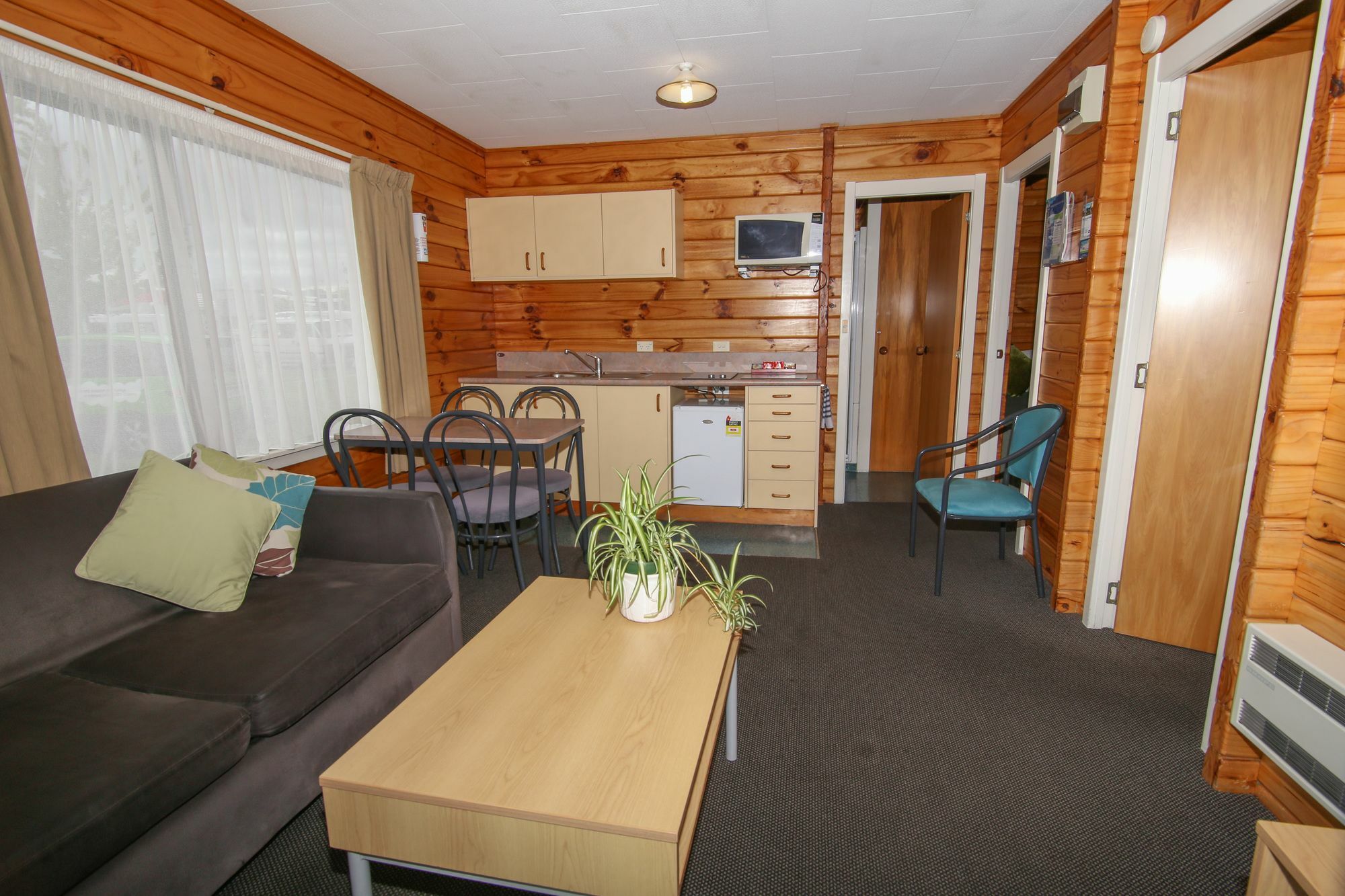 Amber Kiwi Holiday Park & Motels Крайстчърч Екстериор снимка