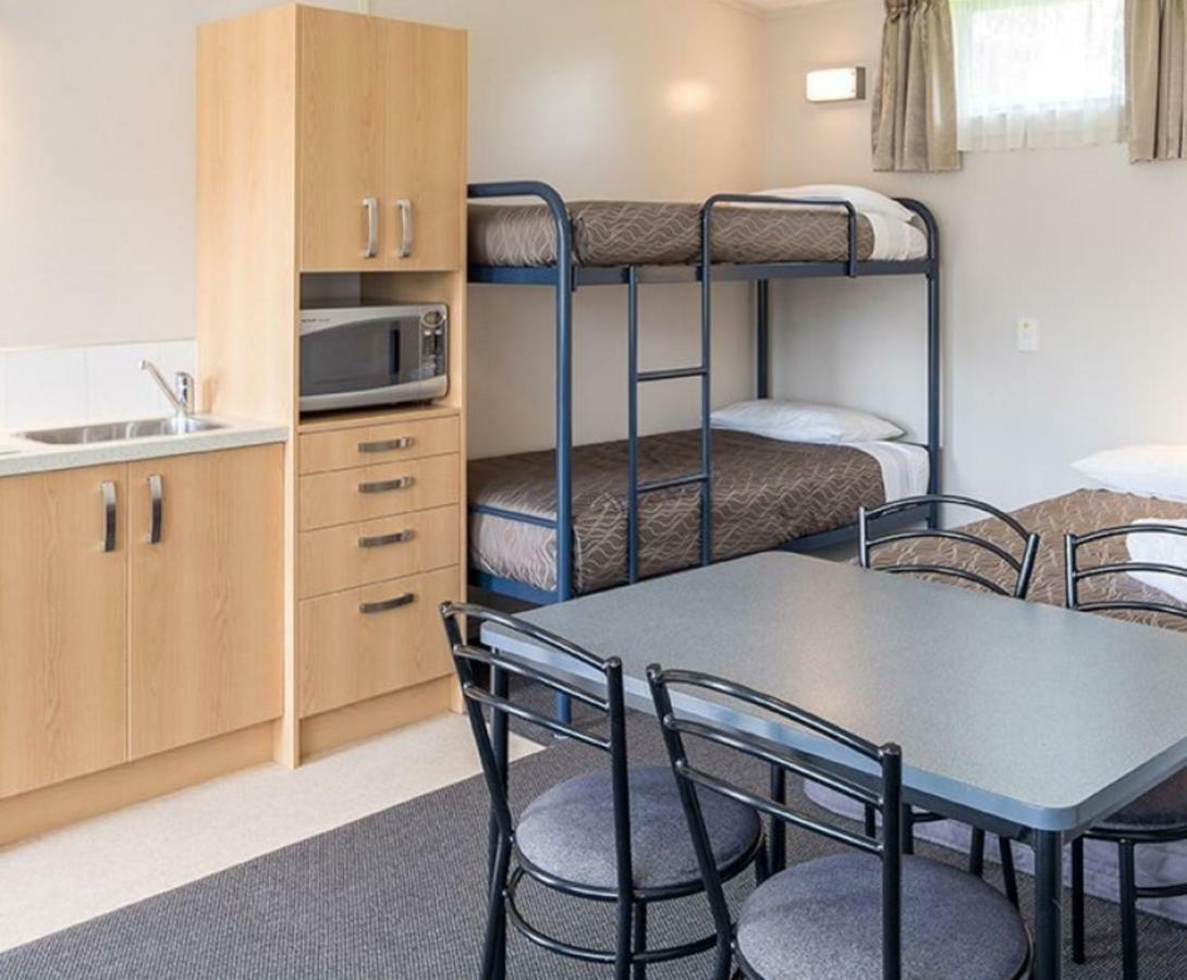 Amber Kiwi Holiday Park & Motels Крайстчърч Екстериор снимка