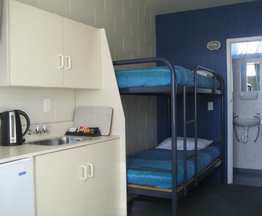 Amber Kiwi Holiday Park & Motels Крайстчърч Екстериор снимка